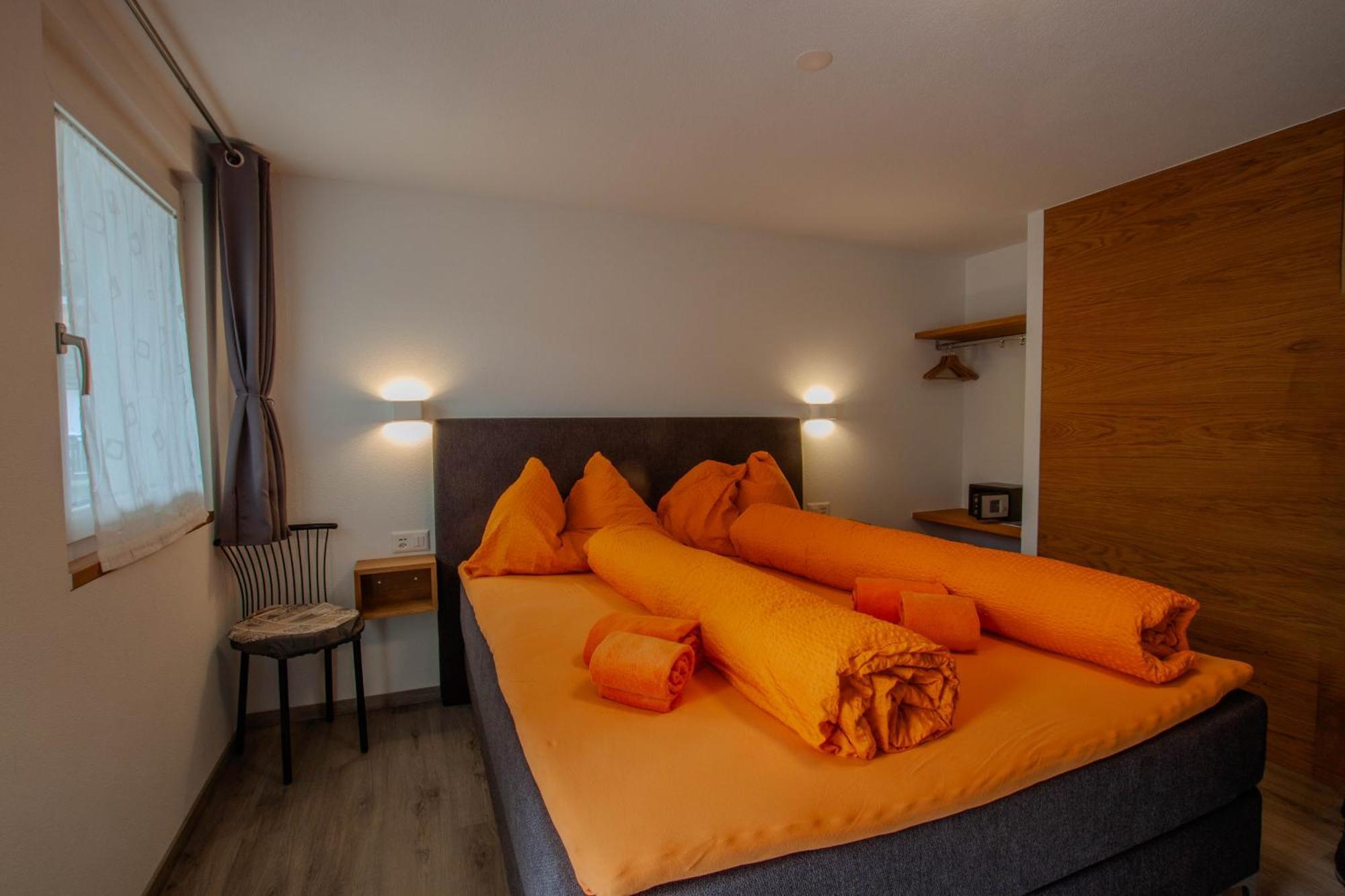 Ristorante Pensione Chalet Stazione Poschiavo Zewnętrze zdjęcie
