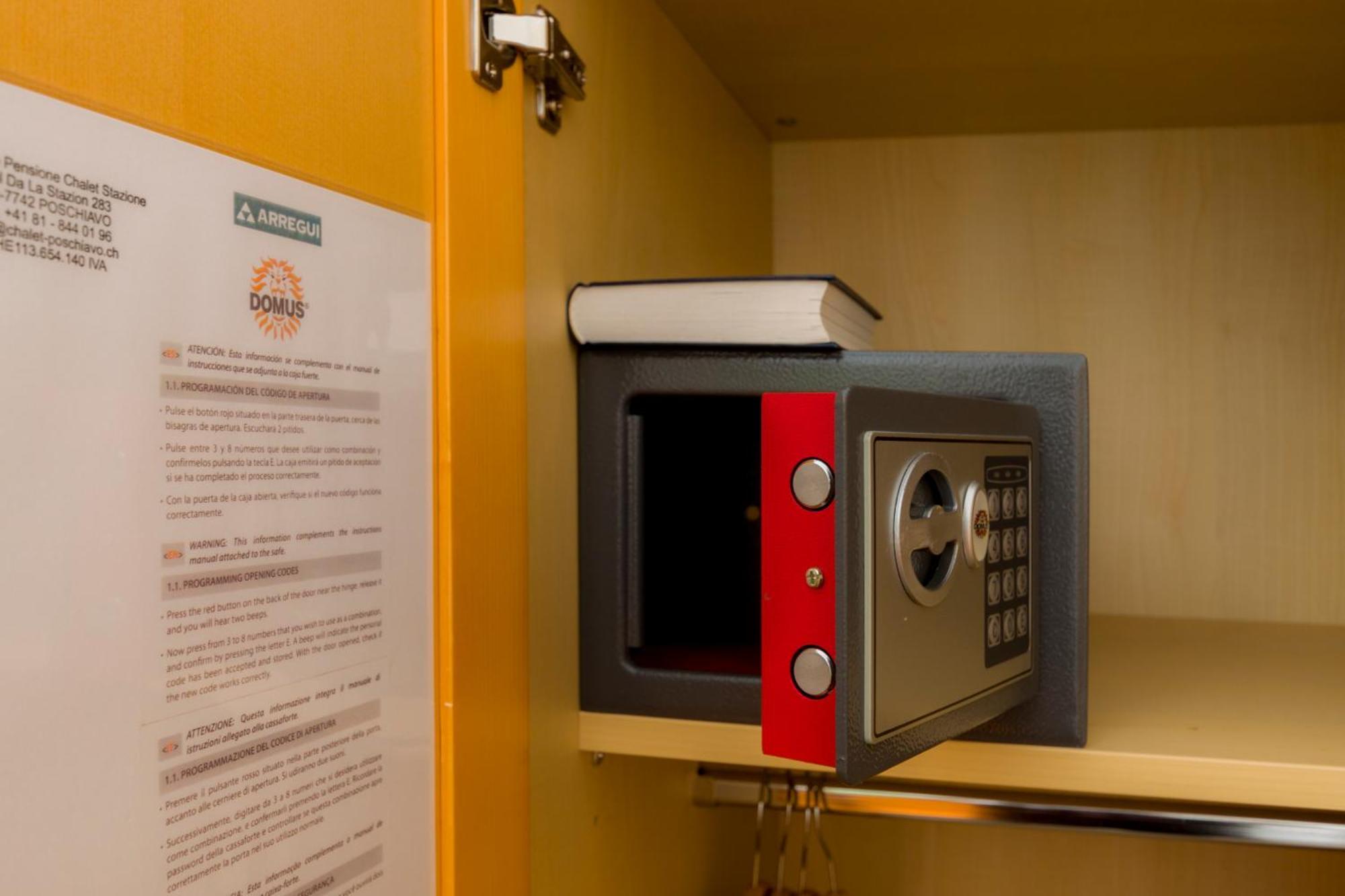 Ristorante Pensione Chalet Stazione Poschiavo Zewnętrze zdjęcie