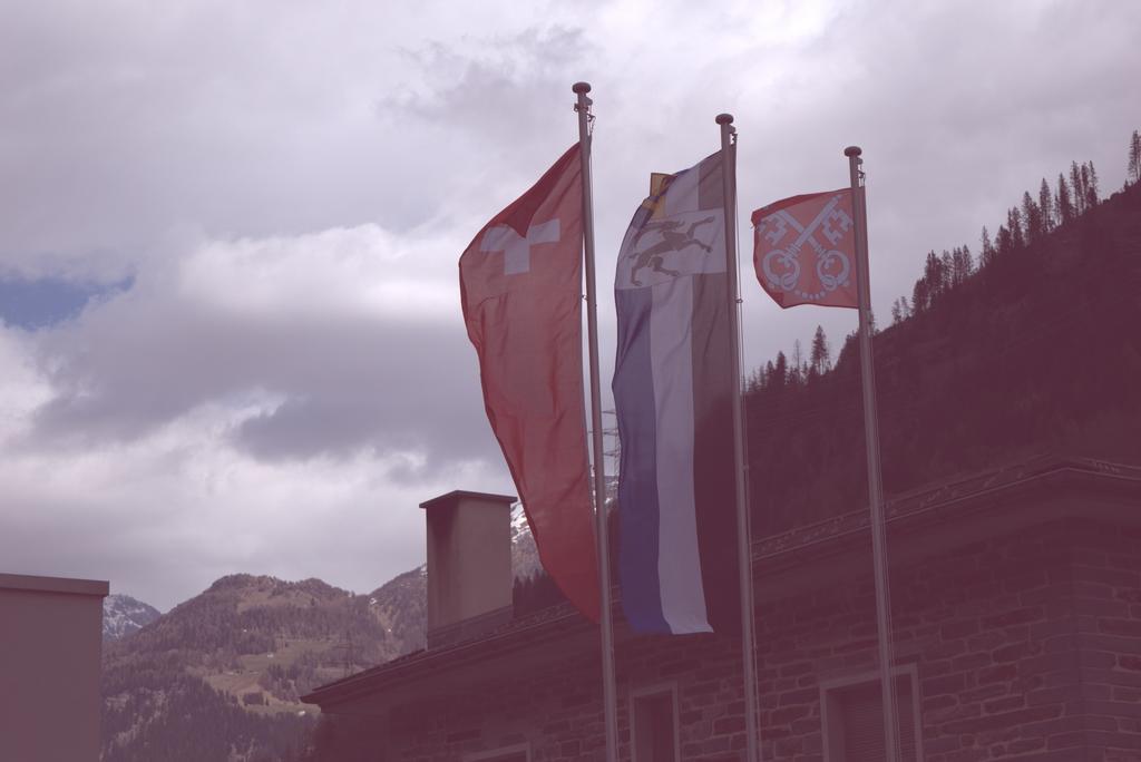 Ristorante Pensione Chalet Stazione Poschiavo Zewnętrze zdjęcie